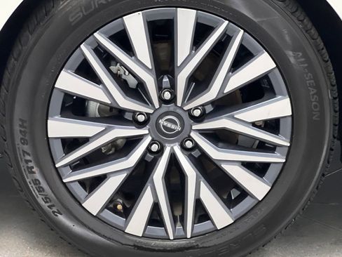 Used 2025 Nissan Altima 2.5 SV image 60