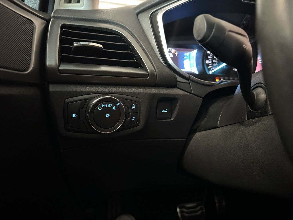 Used 2014 Ford Fusion Titanium FWD image 16