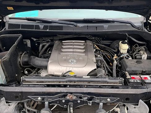 Used 2010 Toyota Tundra Limited AWD/4WD image 36