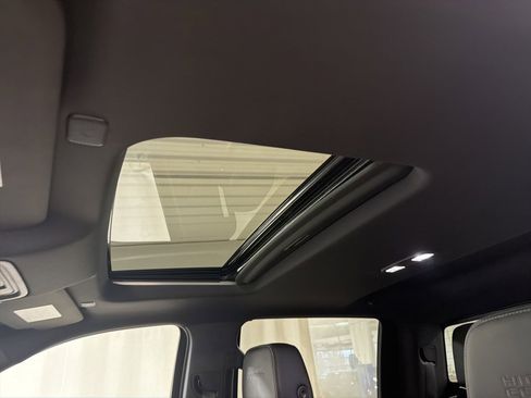 Certified 2021 Chevrolet Silverado 3500 High Country w/ Z71 Off-Road Package image 26