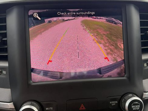 Used 2019 RAM 1500 Big Horn AWD/4WD image 15