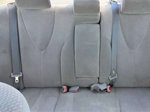 Used 2011 Toyota Camry LE image 15