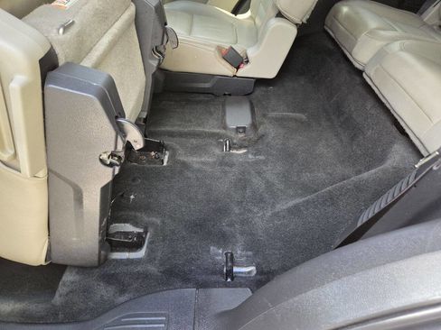 Used 2015 Ford Explorer XLT w/ Equipment Group 202B AWD/4WD image 39