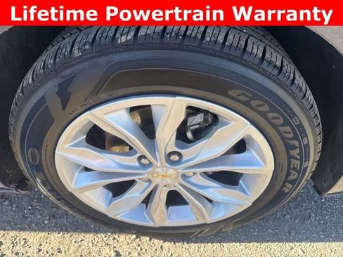 Used 2025 Chevrolet Malibu LT image 11