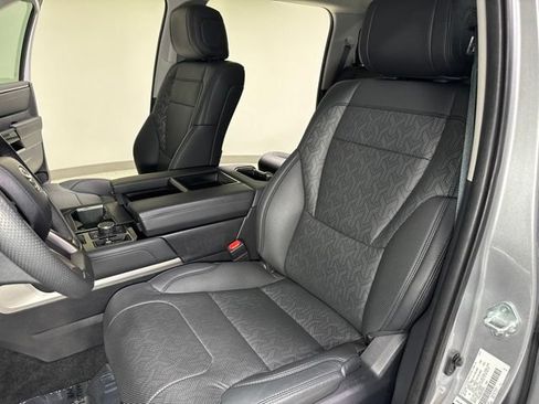 Used 2024 Toyota Tundra Limited w/ TRD Off-Road Package AWD/4WD image 15