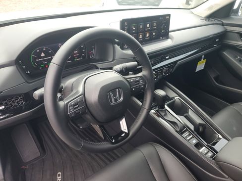 New 2025 Honda Accord EX-L image 13