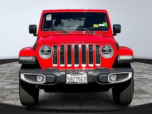 Used 2021 Jeep Gladiator Overland w/ Popular Equipment Package image 3