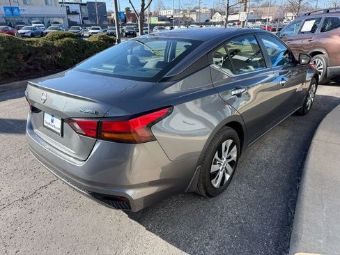 Used 2024 Nissan Altima 2.5 S image 11