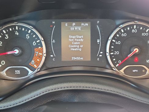 Used 2023 Jeep Renegade Latitude image 15