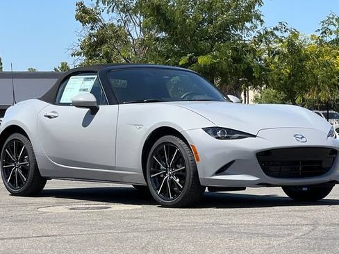 New 2026 MAZDA MX-5 Miata Grand Touring w/ Weather Package RWD image 9