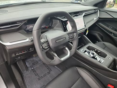 New 2026 Jeep Cherokee Overland image 9