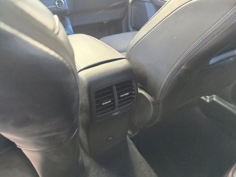Used 2025 Ford Escape ST-Line image 17