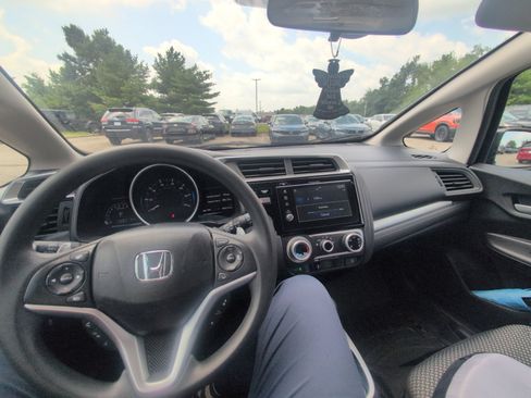 Used 2019 Honda Fit EX image 3