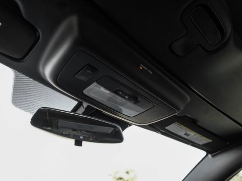 Used 2014 Chevrolet Camaro SS image 31