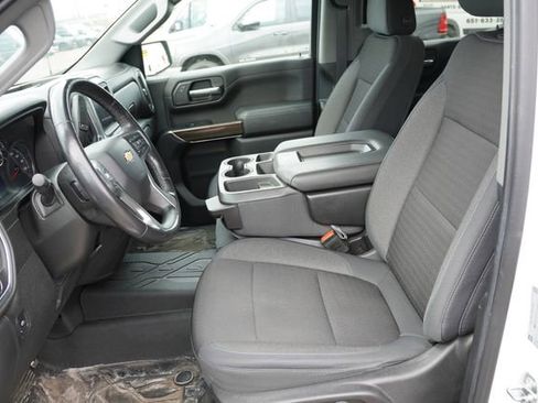 Used 2019 Chevrolet Silverado 1500 LT w/ All-Star Edition image 4