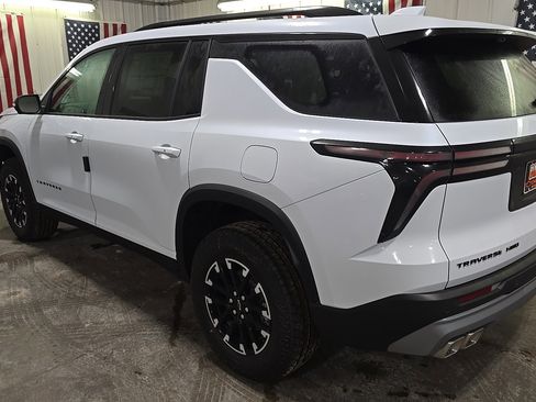 New 2026 Chevrolet Traverse Z71 w/ Driver Confidence Package image 2