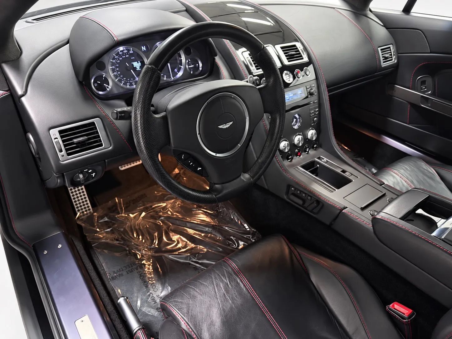 Used 2008 Aston Martin V8 Vantage Coupe RWD image 9