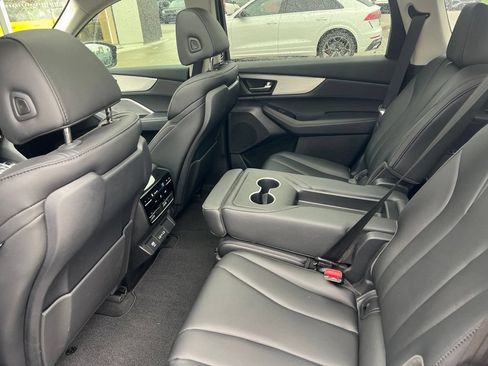 Used 2024 Acura MDX SH-AWD image 17