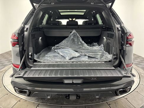 New 2026 BMW X5 xDrive50e image 21