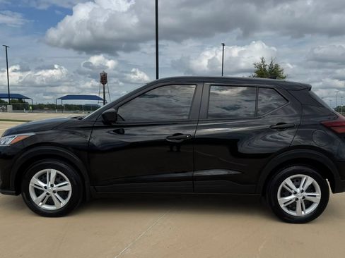 Used 2025 Nissan Kicks Play S FWD image 10