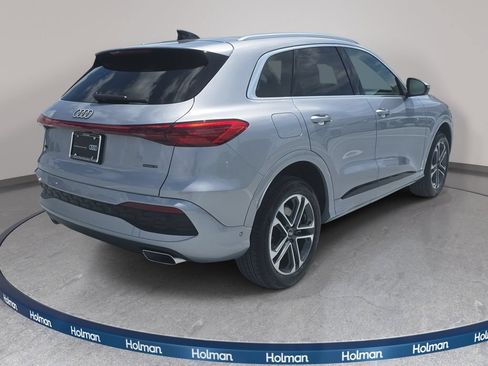 Certified 2025 Audi Q5 Premium w/ Convenience Package AWD/4WD image 5