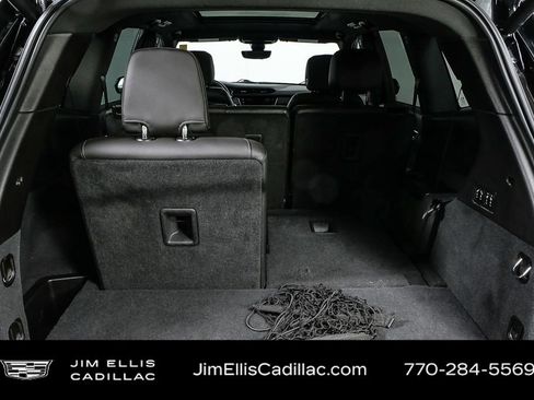 Used 2020 Cadillac XT6 Premium Luxury image 35