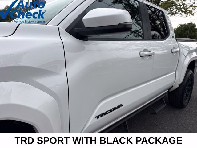 Used 2024 Toyota Tacoma TRD Sport w/ TRD Sport Upgrade Package AWD/4WD image 4