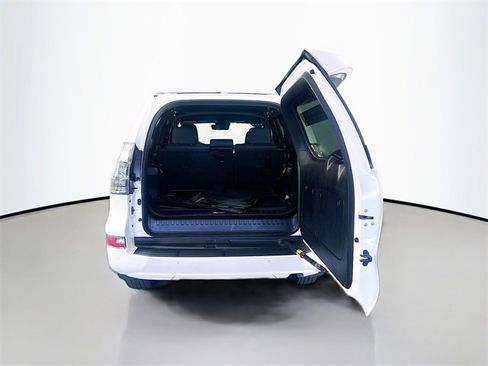 Used 2023 Lexus GX 460 Premium image 28