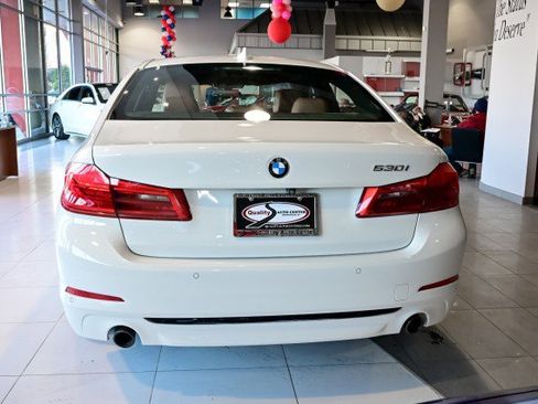 Used 2020 BMW 530i w/ Convenience Package image 6