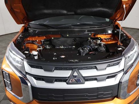 Used 2024 Mitsubishi Outlander Sport ES AWD/4WD image 17