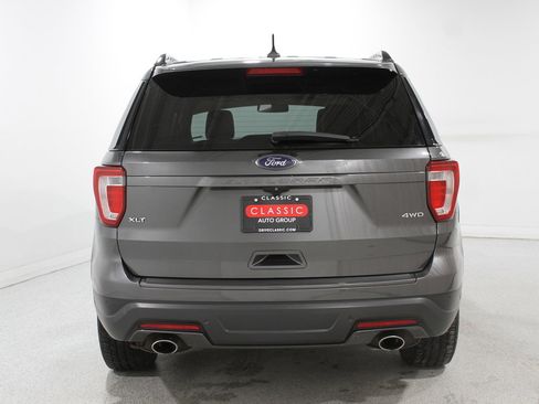 Used 2018 Ford Explorer XLT w/ Equipment Group 202A image 23