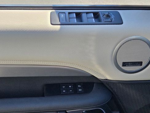 Used 2023 Land Rover Discovery HSE R-Dynamic image 26