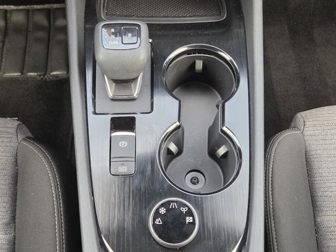 Used 2022 Nissan Rogue SV image 24