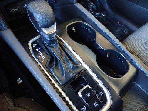 Used 2020 Hyundai Santa Fe SEL image 21