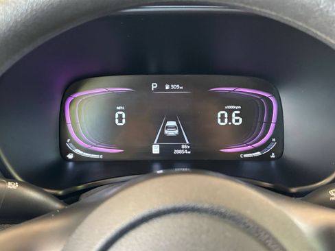 Used 2025 Kia Soul LX w/ LX Technology Package FWD image 38