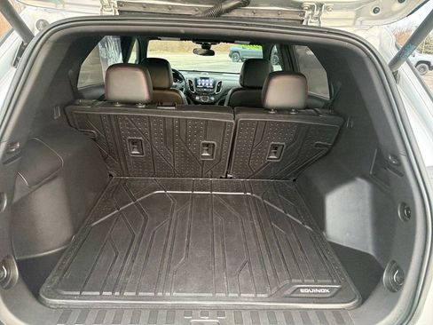 Used 2022 Chevrolet Equinox RS w/ RS Leather Package image 29
