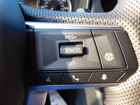 New 2025 Mitsubishi Outlander SE image 17