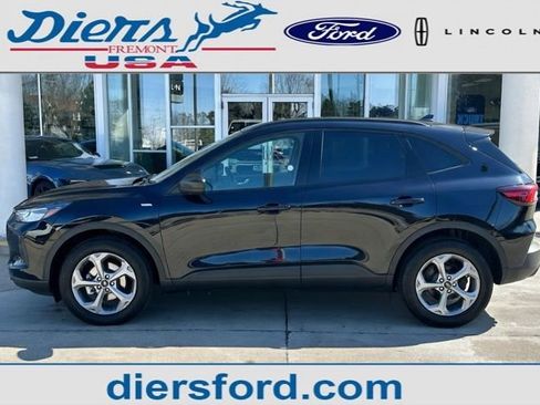 Certified 2025 Ford Escape ST-Line image 1