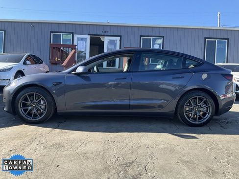 Used 2023 Tesla Model 3 Standard Range image 5