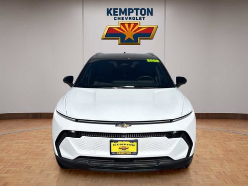 Used 2026 Chevrolet Equinox EV LT FWD image 1