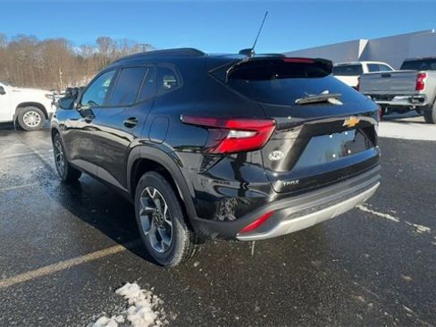New 2026 Chevrolet Trax LT image 9
