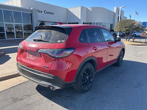 Used 2024 Honda HR-V Sport image 5