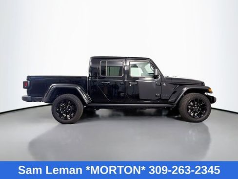 Used 2024 Jeep Gladiator Sport image 8