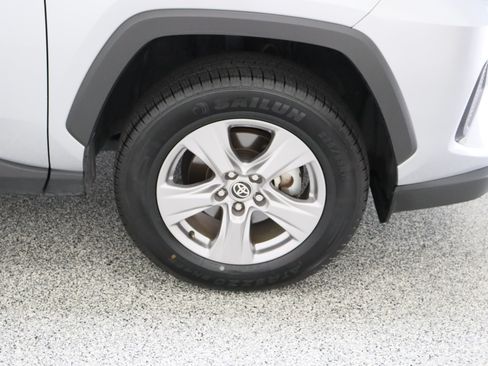 Used 2025 Toyota RAV4 XLE FWD image 5