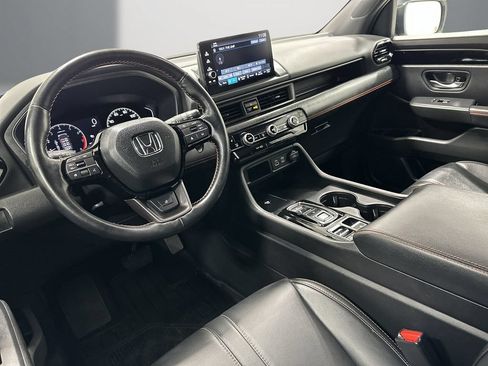 Used 2024 Honda Pilot TrailSport image 13