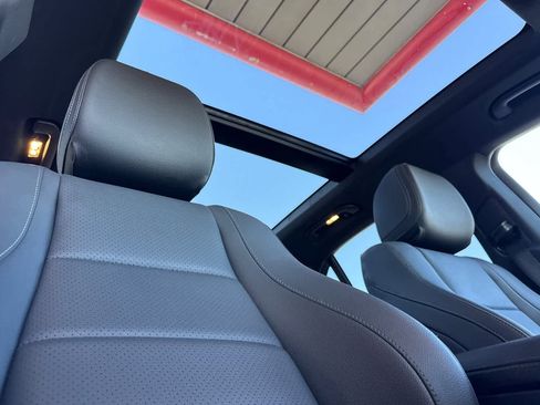 Used 2025 Mercedes-Benz GLE 350 4MATIC image 18