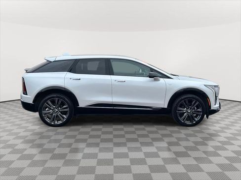 Used 2025 Cadillac Optiq Sport 2 AWD/4WD image 4