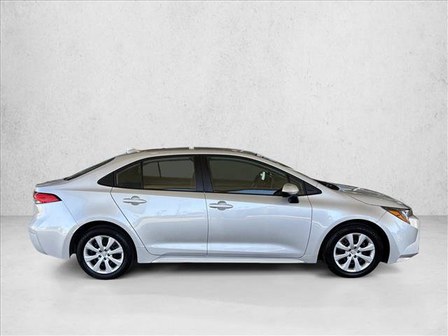 Used 2025 Toyota Corolla LE FWD image 4