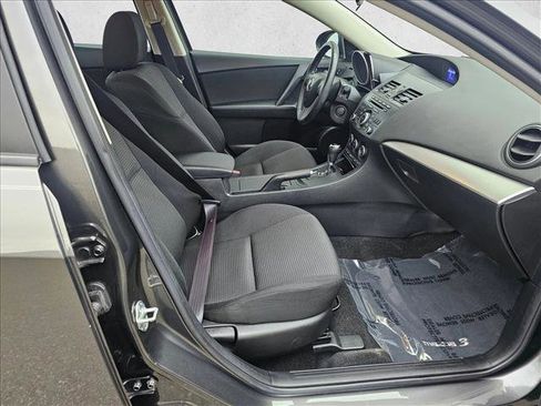 Used 2013 MAZDA MAZDA3 i Touring image 10