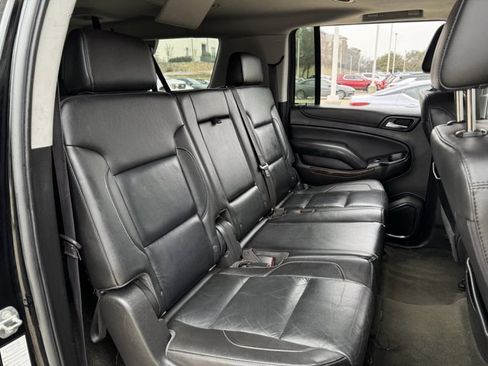 Used 2016 Chevrolet Suburban LT w/ Luxury Package image 33